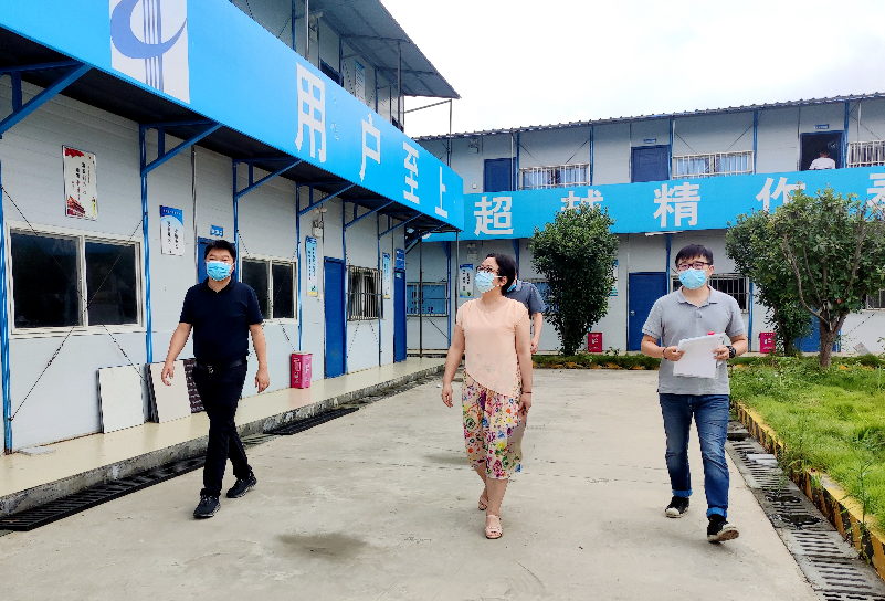 湖南建工地產(chǎn)黨委委員、紀(jì)委書記趙杰英帶隊開展疫情防控督查
